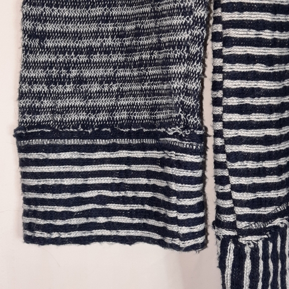 FREE PEOPLE Oversized Striped Long Pullover Top Lightweight Sweater Navy White S - Picture 9 of 12